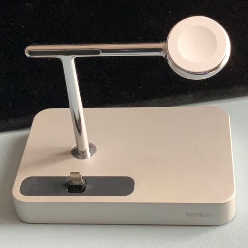 Belkin charge dock for Apple Watch and iPhone